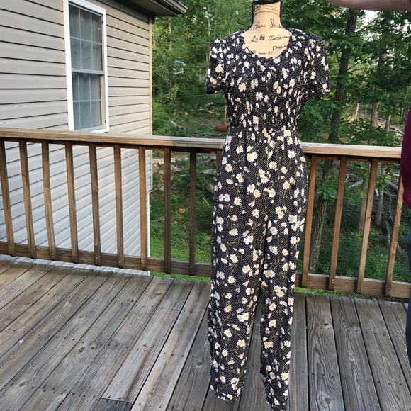Darian Pants - Vintage Black Jumpsuit daisy print short sleeve 10